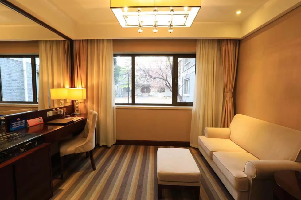 �ͷ�����